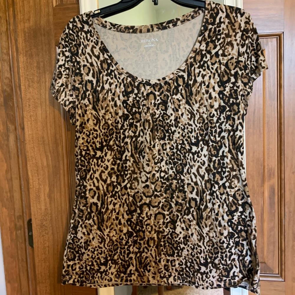Women’s large animal print T-shirt